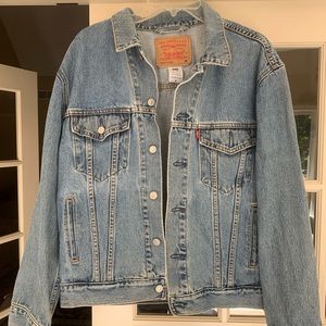 Levi’s Vintage Fit Trucker Jacket